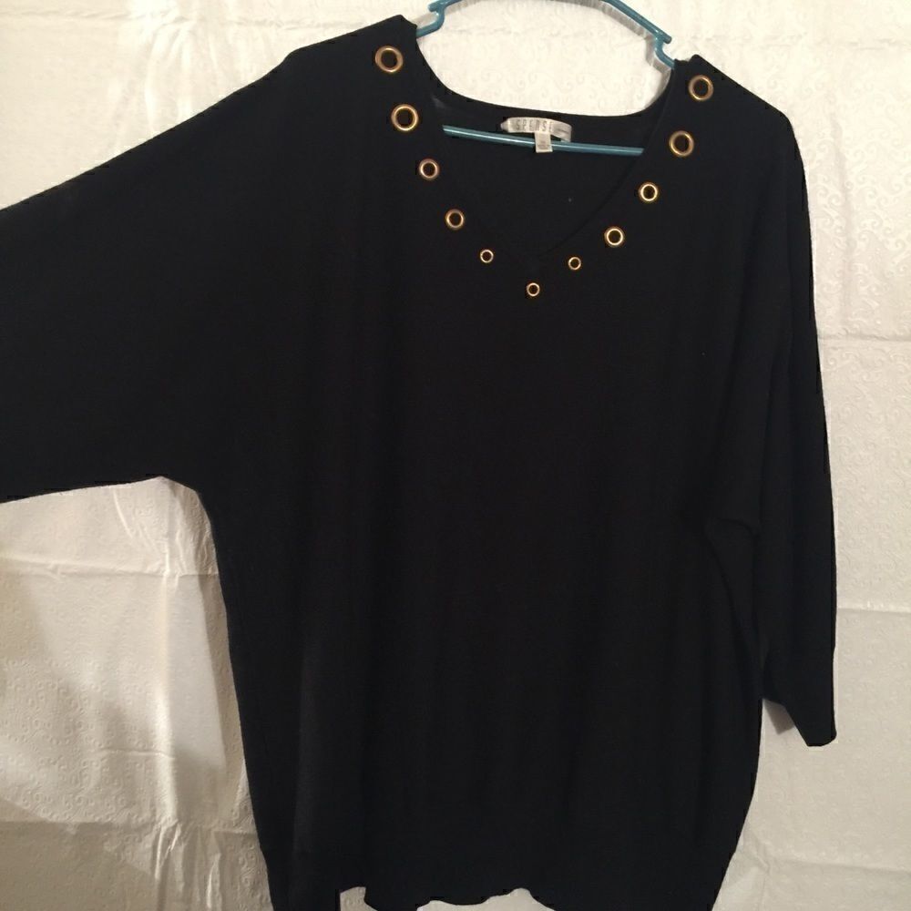 2X Spense Gorgeous lite weight soft eyelet VNeck
